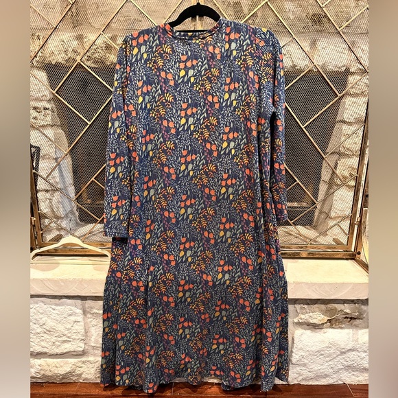 LulaRoe Sarah Duster with pockets - Picture 2 of 2
